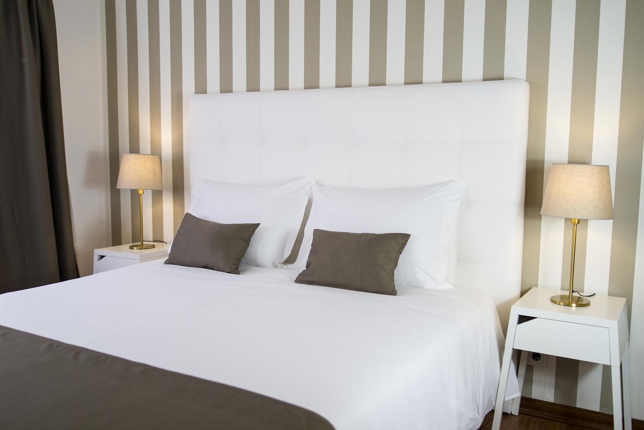 Art 4 You Cascais Suites Extérieur photo